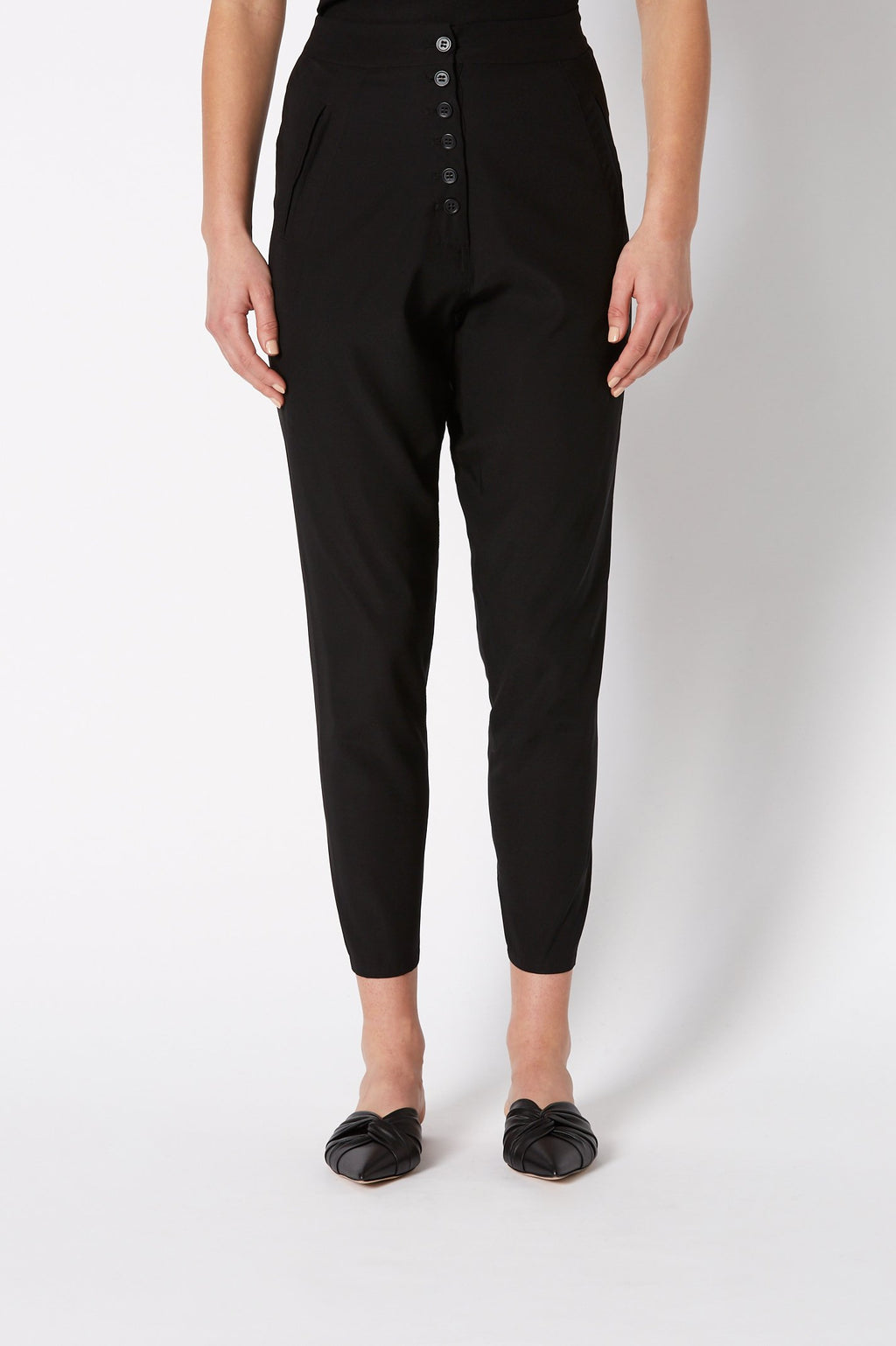 SILK LOW RISE BUTTON PANT