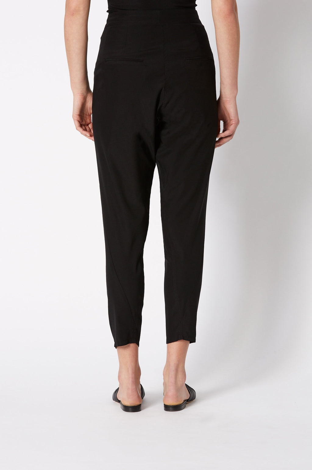 SILK LOW RISE BUTTON PANT