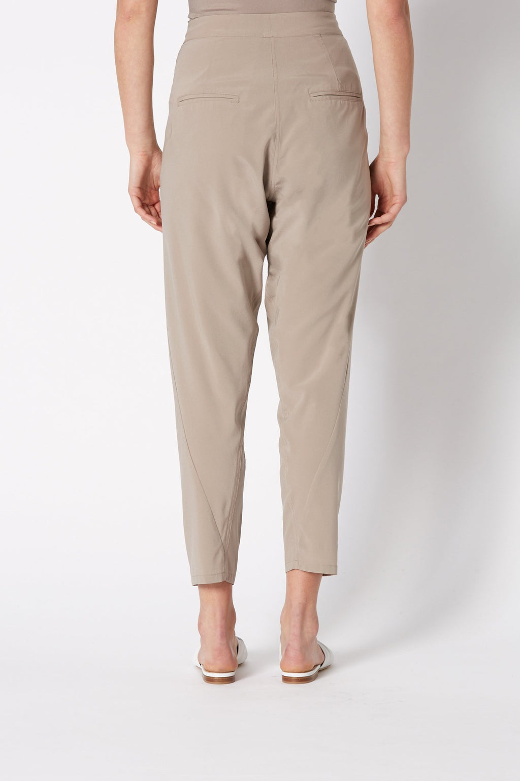 SILK LOW RISE BUTTON PANT