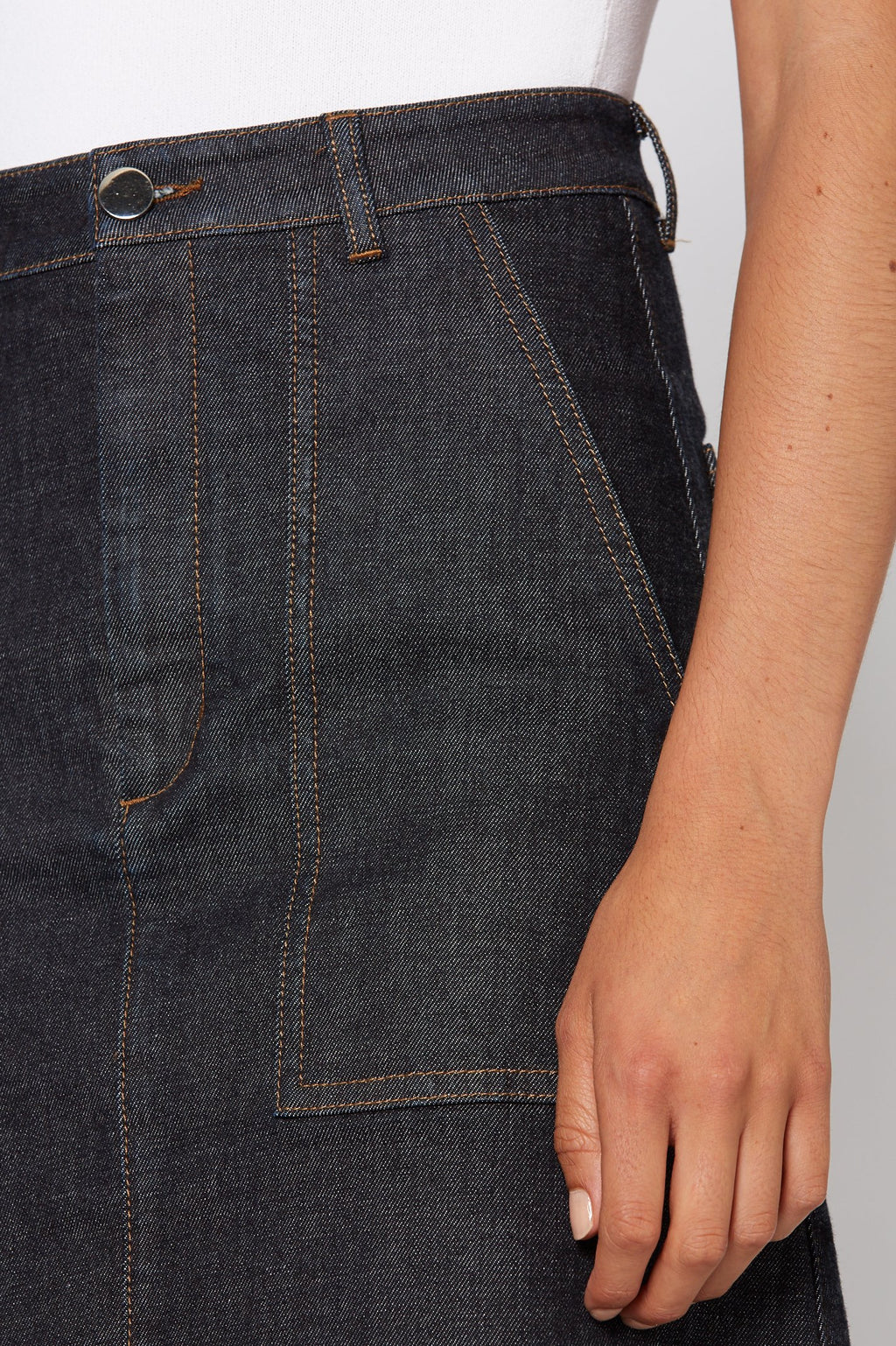 PATCH POCKET JEAN SKIRT
