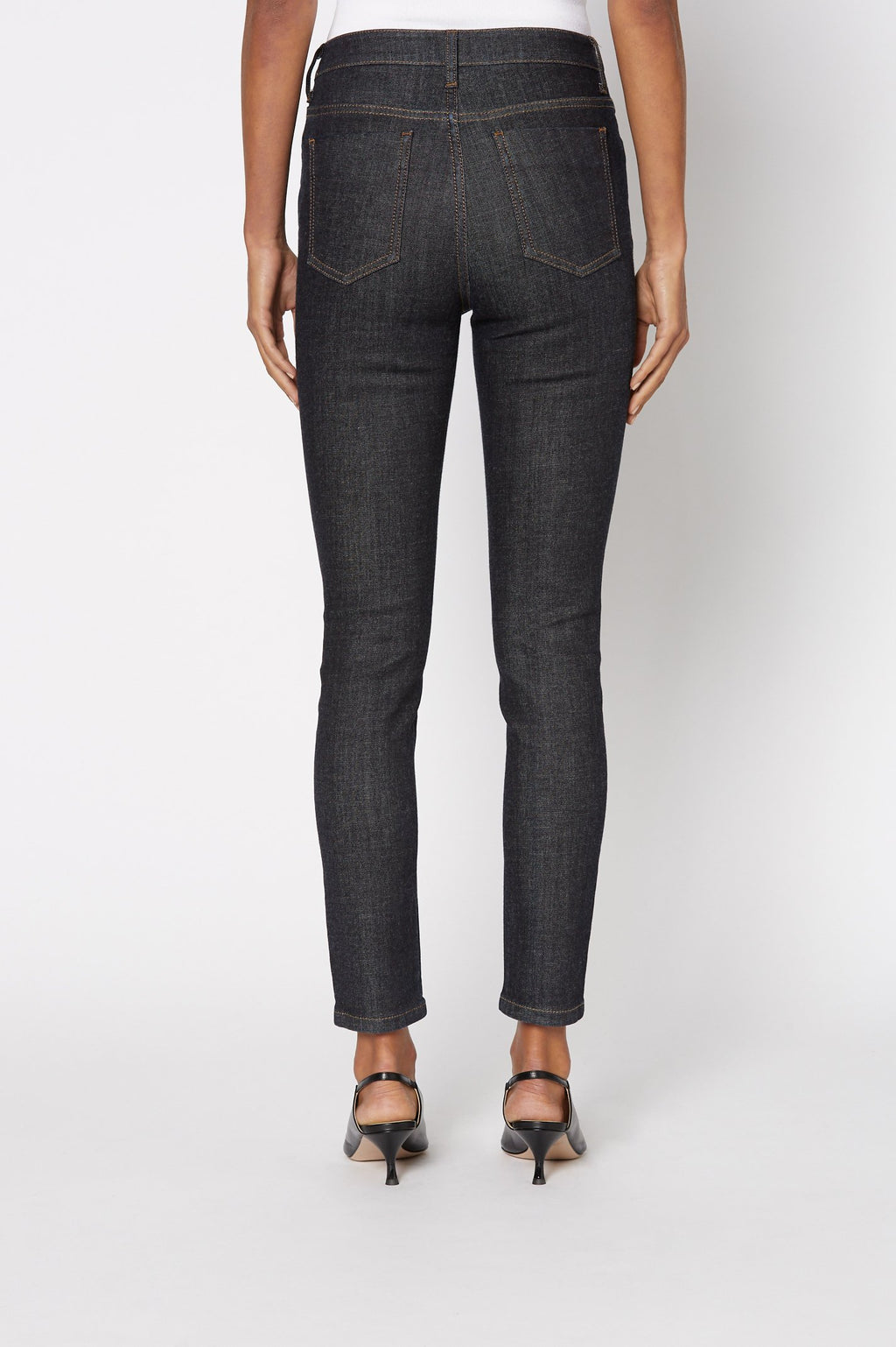 CROPPED STRAIGHT JEAN