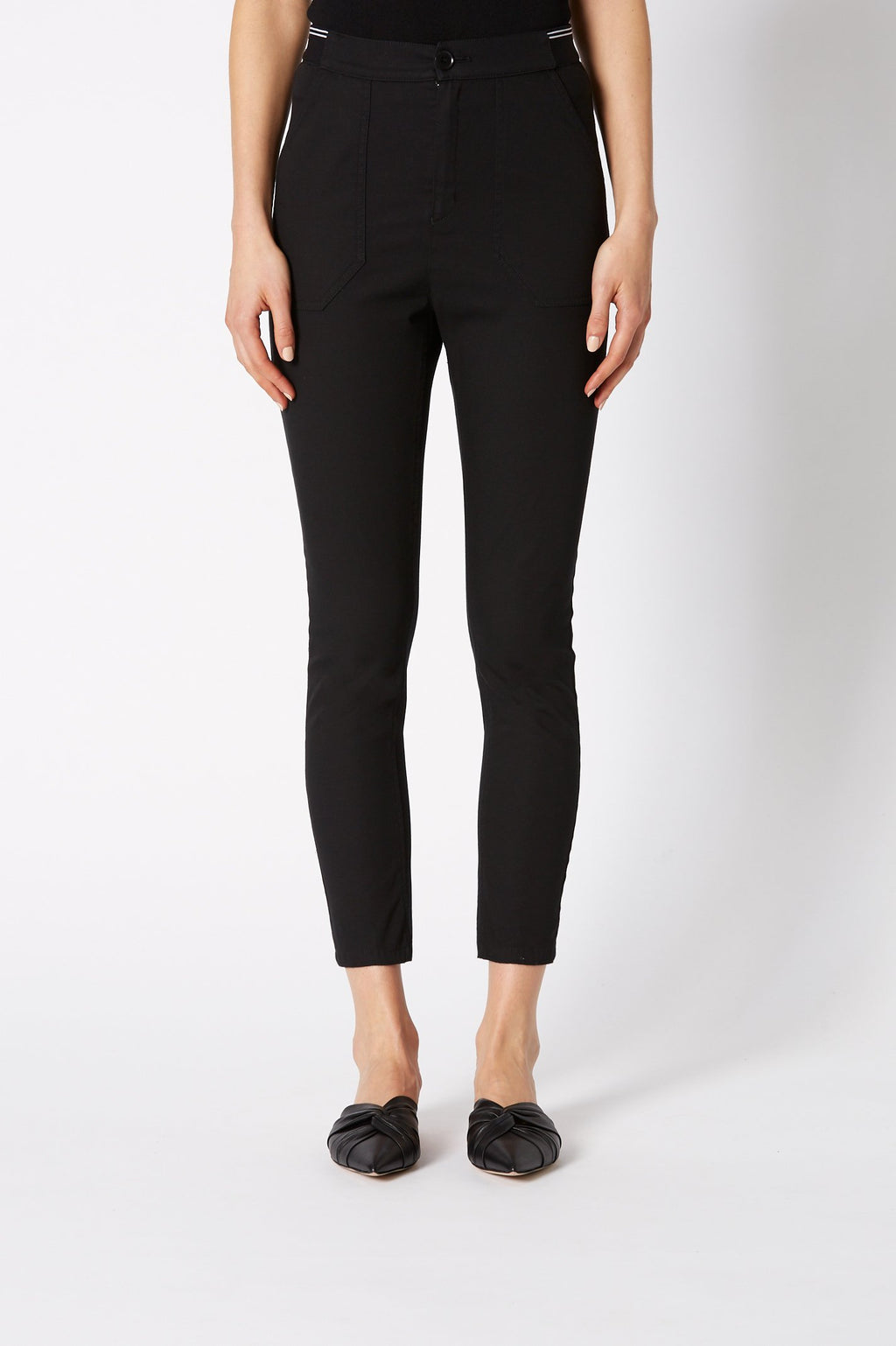 PATCH POCKET LOW RISE TROUSER