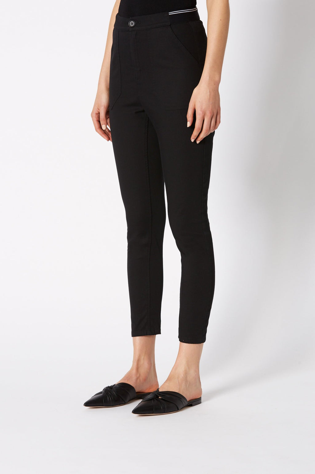 PATCH POCKET LOW RISE TROUSER