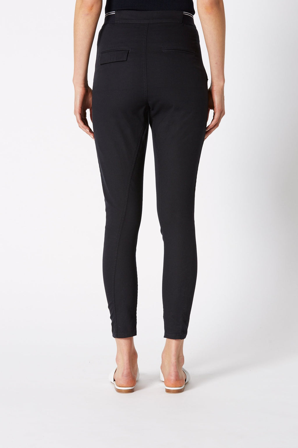 PATCH POCKET LOW RISE TROUSER