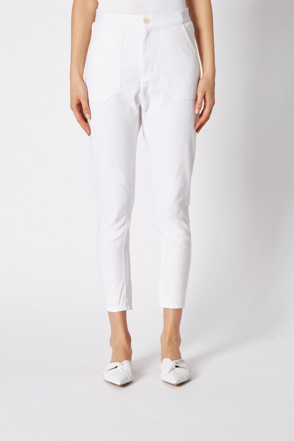 PATCH POCKET LOW RISE TROUSER