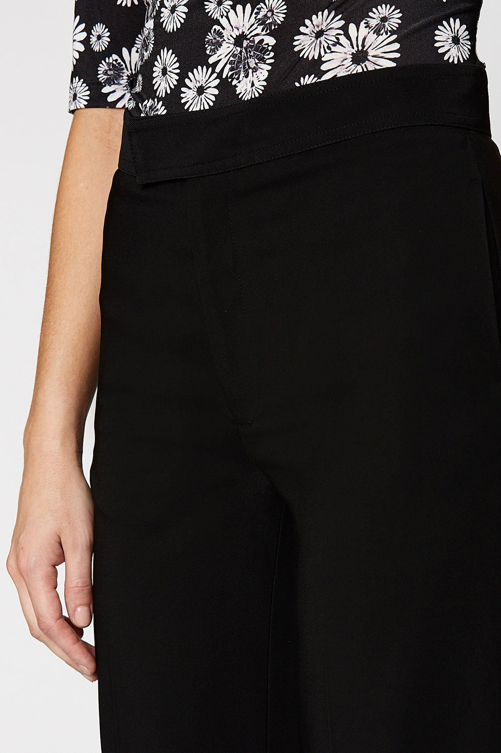 CREPE TAILORED TROUSER