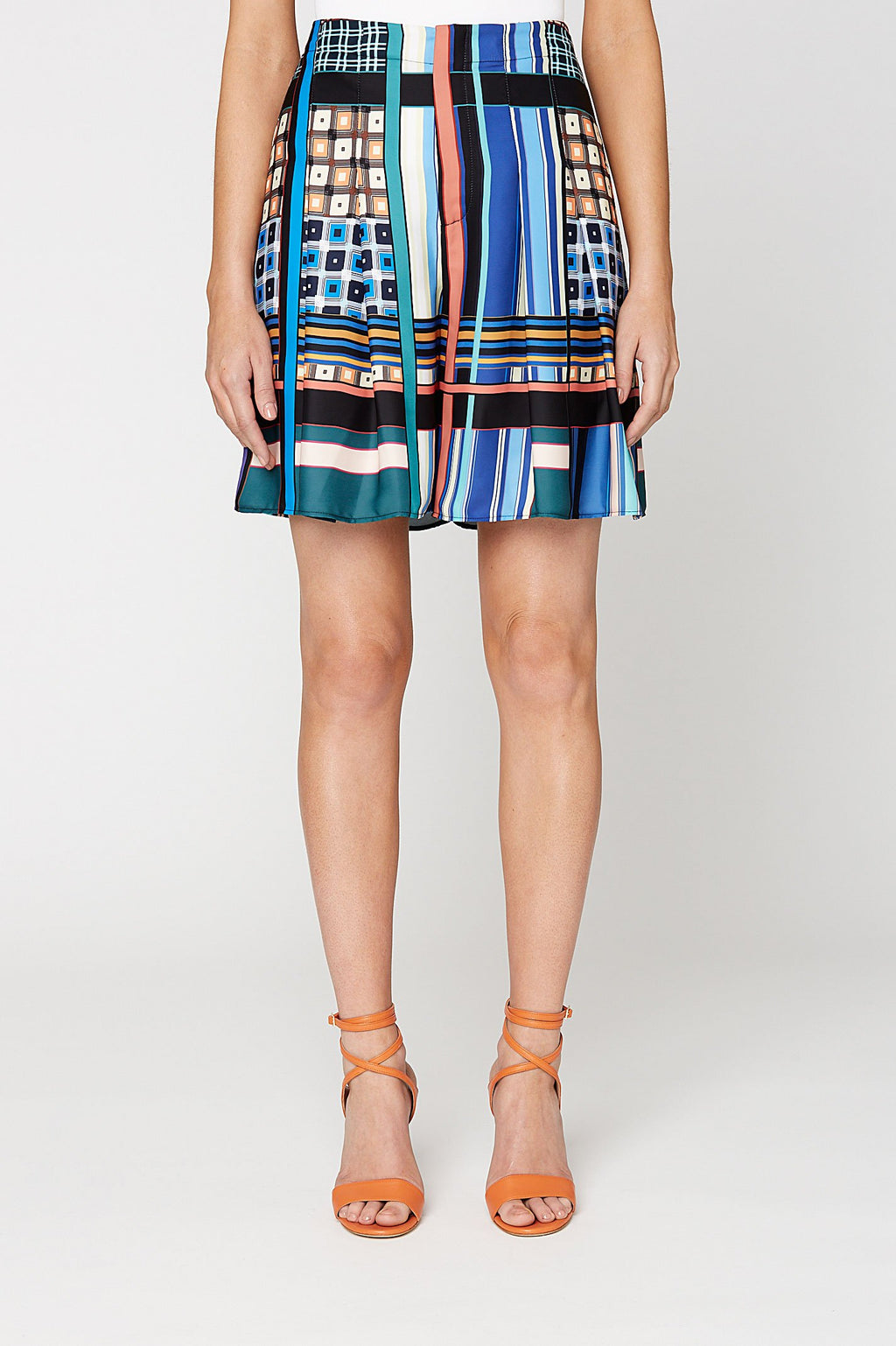 PUZZLE PRINT SHORT