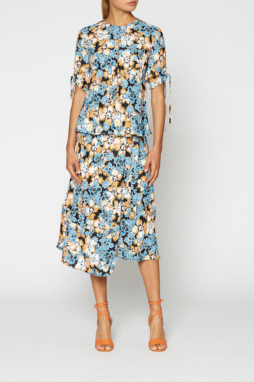 SPIKEY FLORAL TOP
