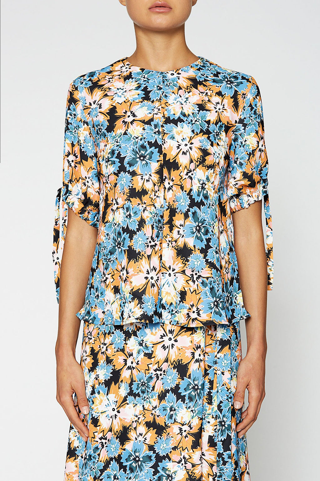 SPIKEY FLORAL TOP