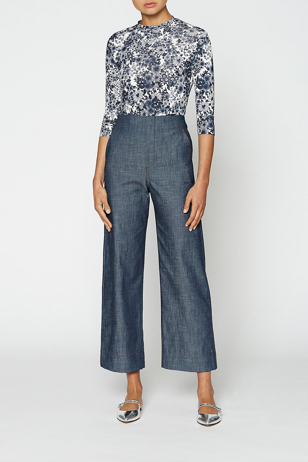 MONO FLORAL TEE