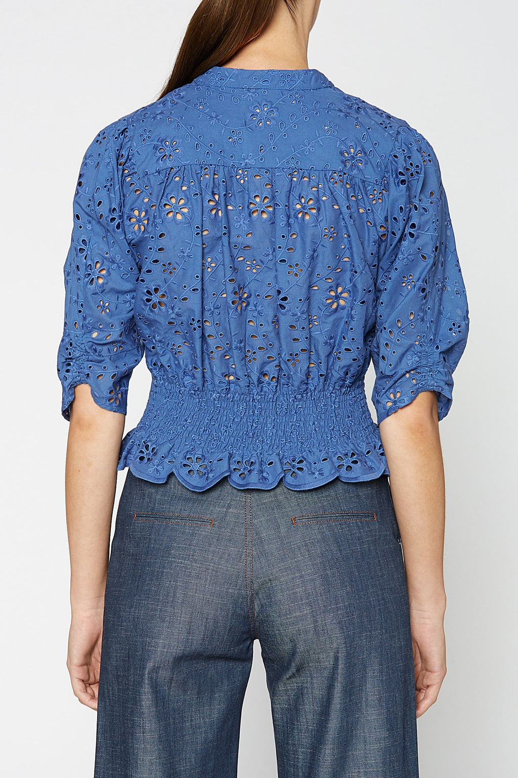 EMBROIDERY RUFFLE TOP