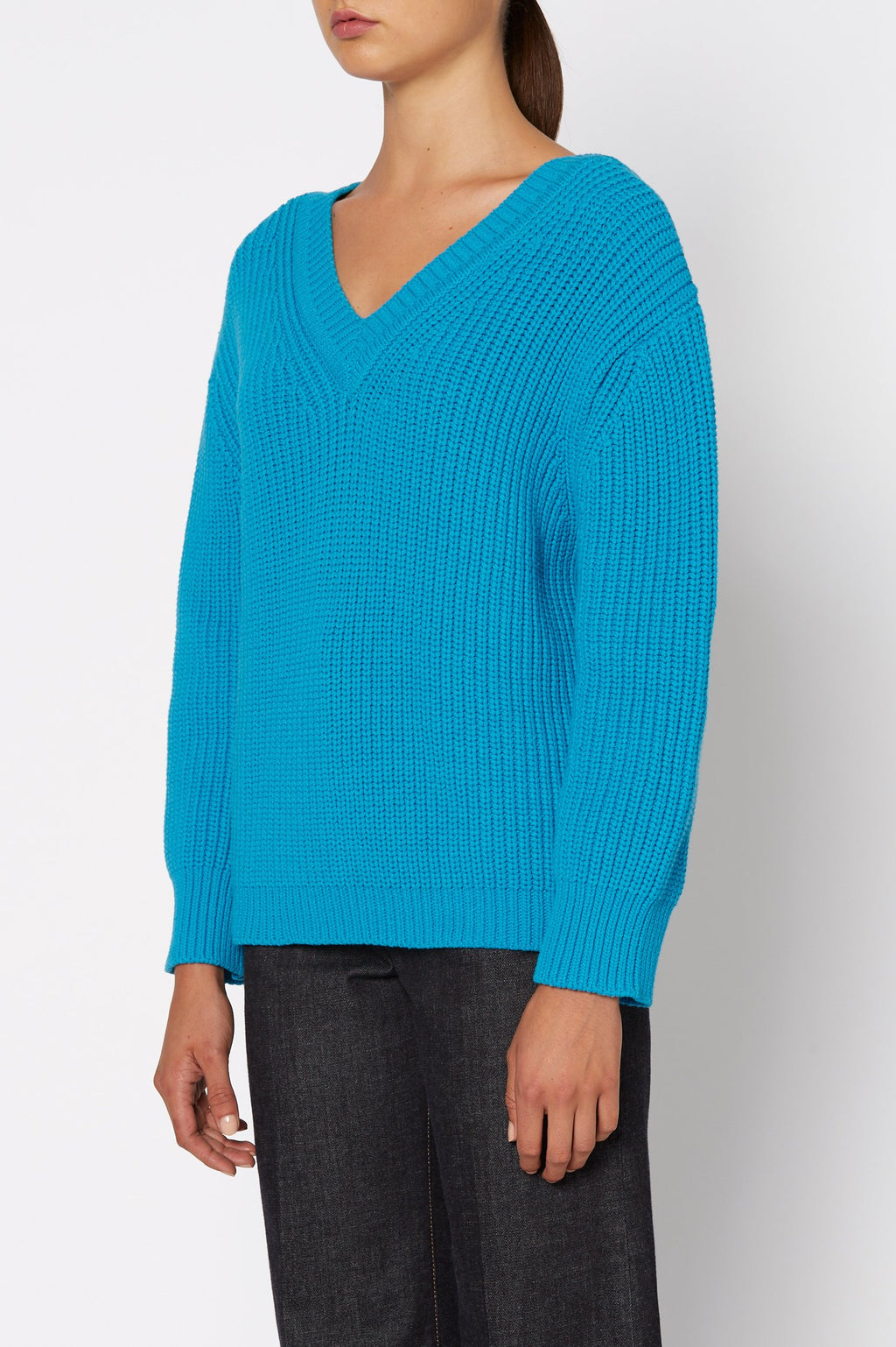 KISS DOUBLE V-NECK SWEATER 3