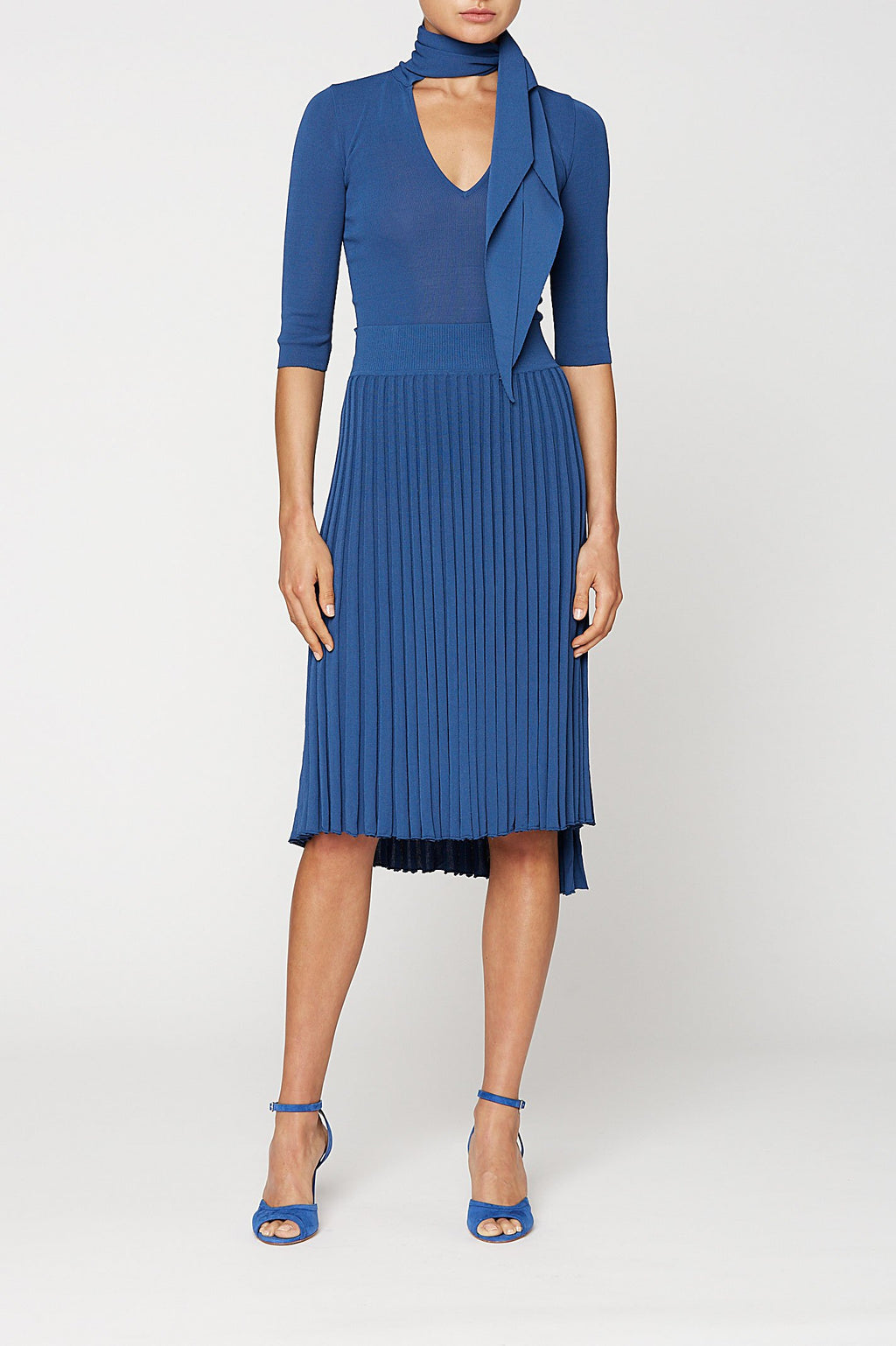 PLEATED RIB CRAVAT SWEATER
