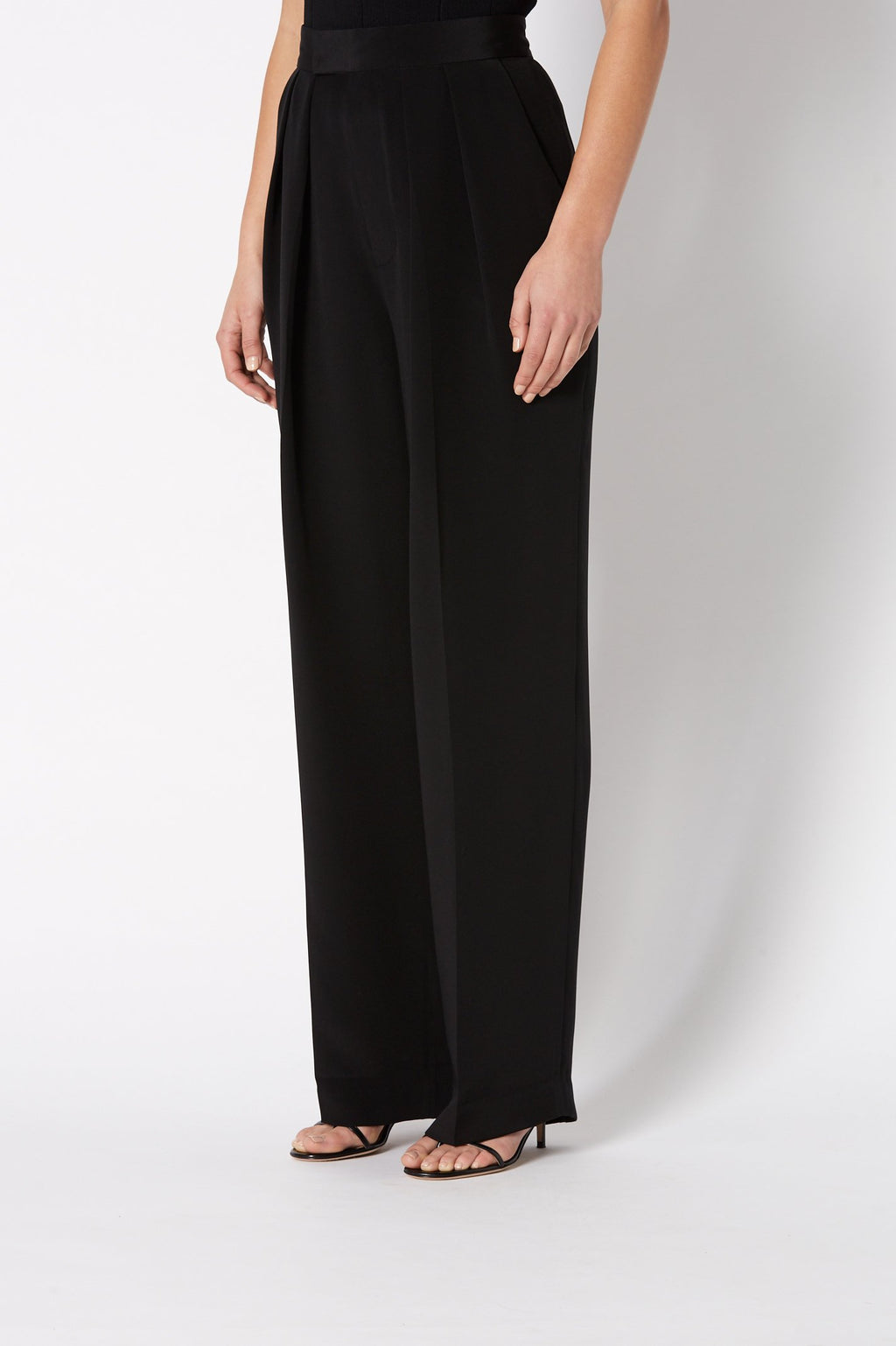 SILK PLEAT TROUSER