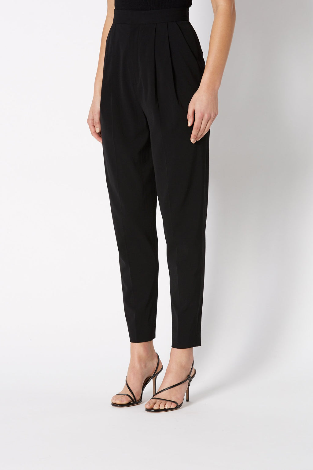 TAILORED PLEAT TROUSER