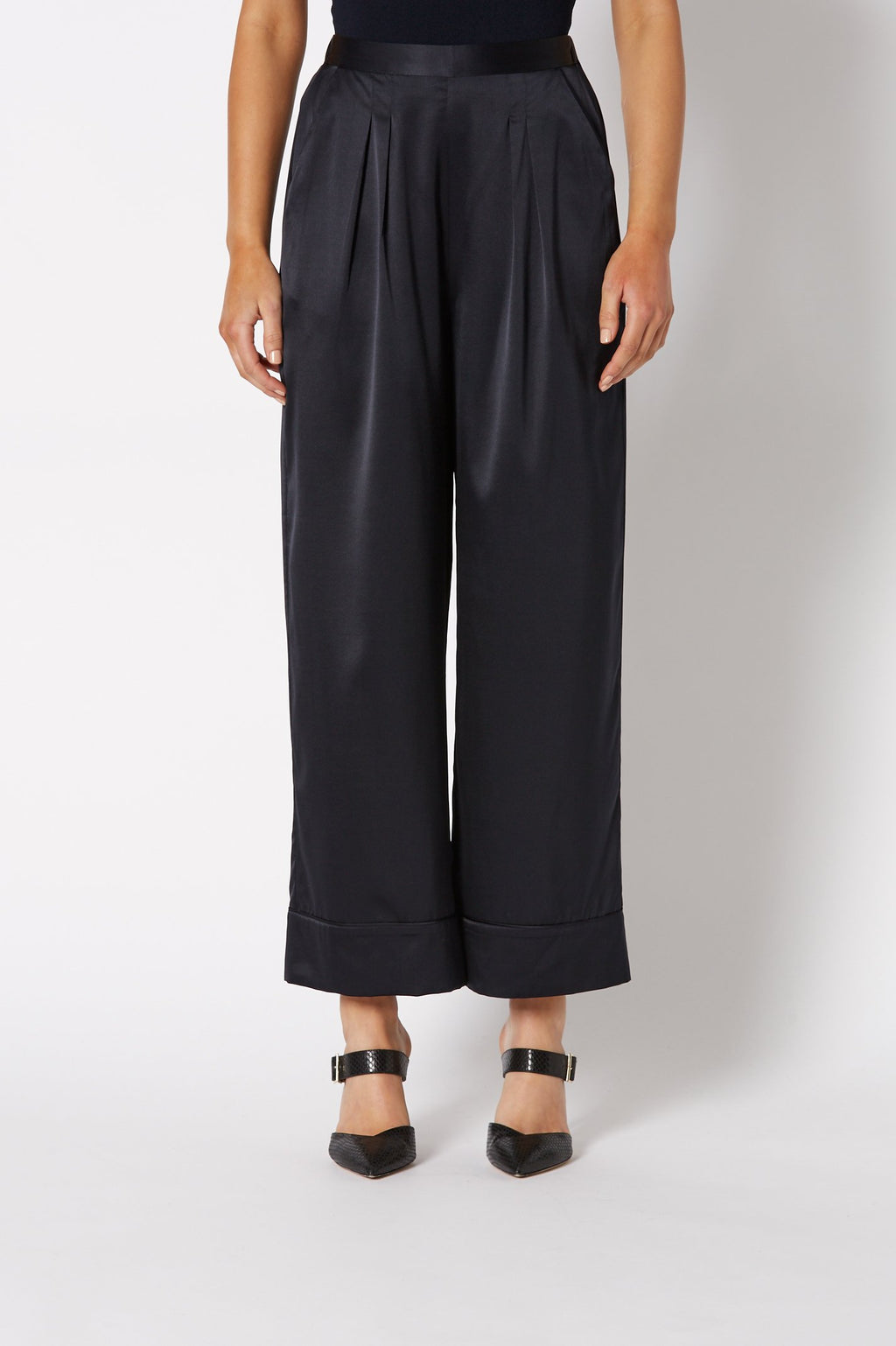 SILK SATIN PIPED TROUSER