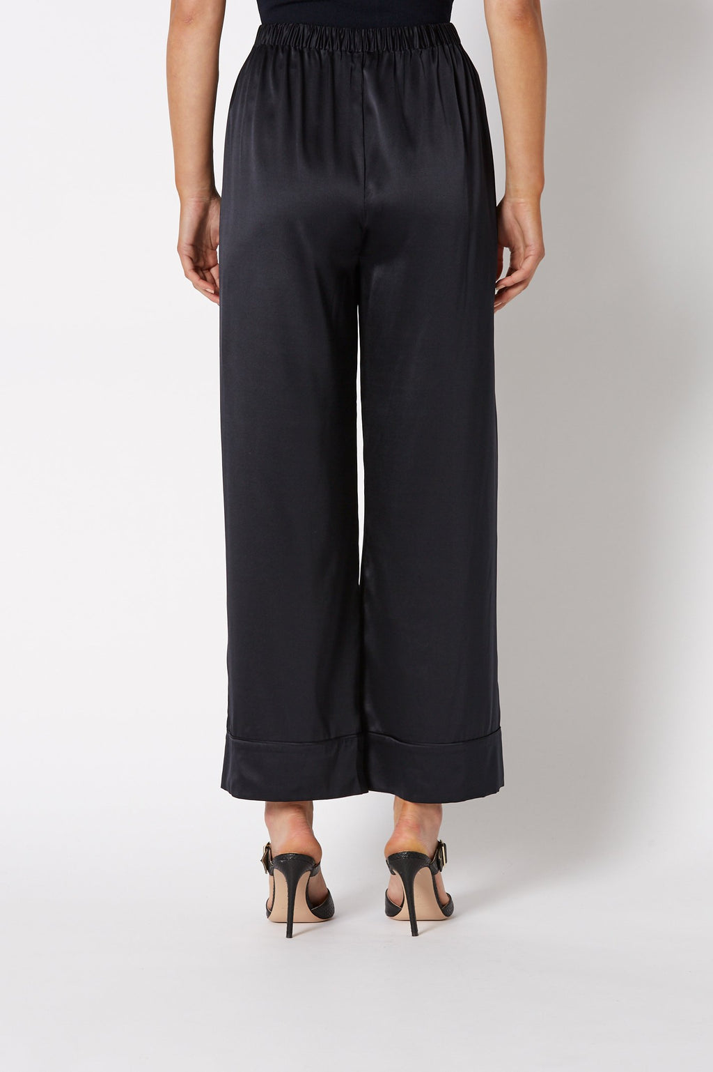 SILK SATIN PIPED TROUSER