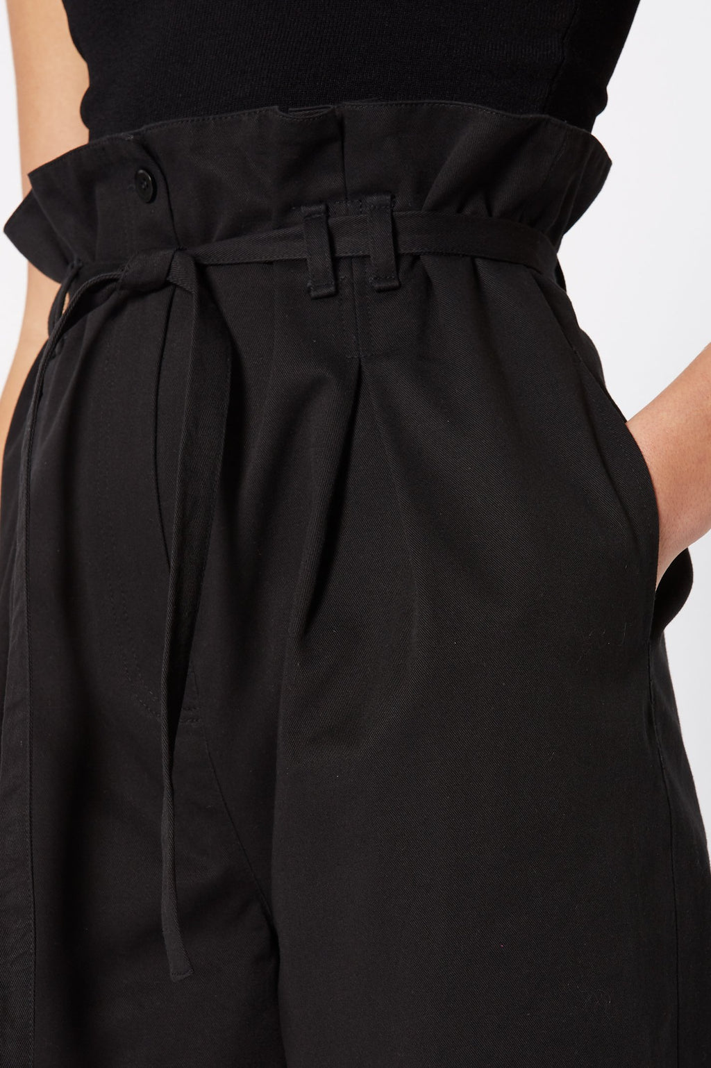 PLEAT FRONT TROUSER