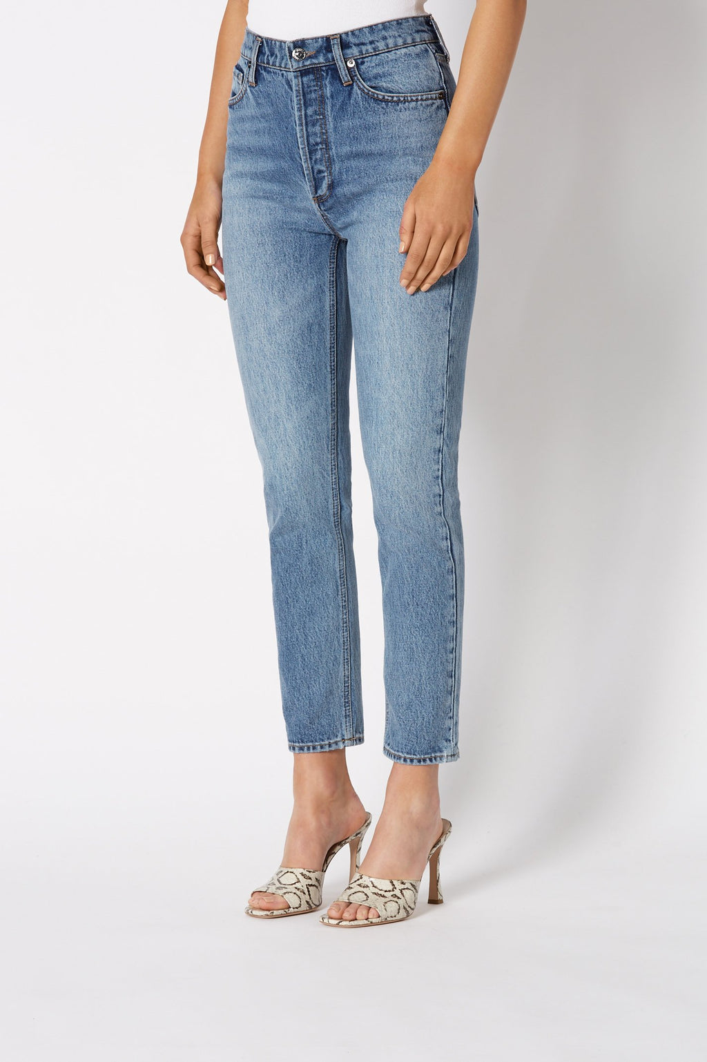HIGH RISE STRAIGHT CROP JEAN
