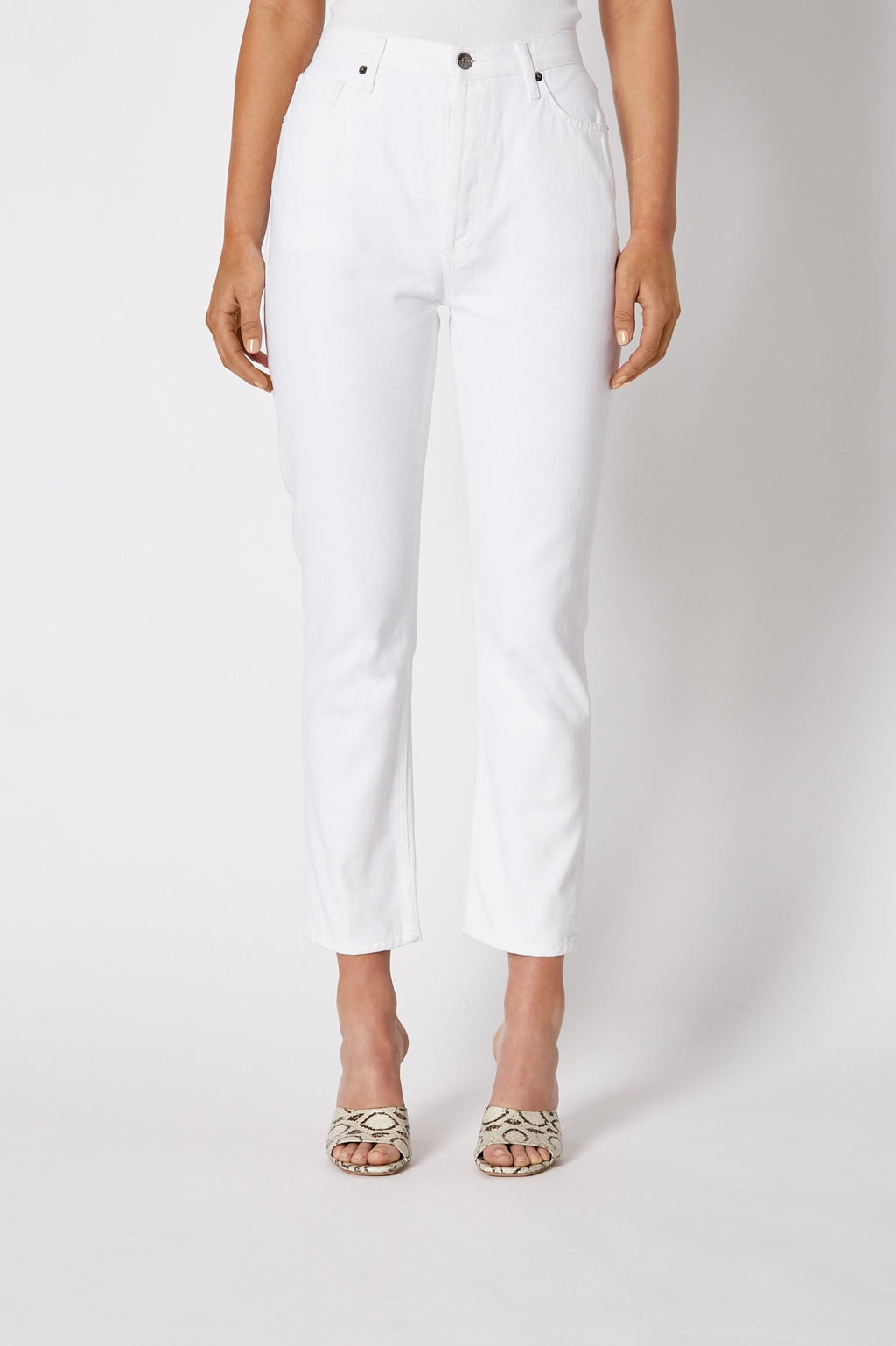 HIGH RISE STRAIGHT CROP JEAN