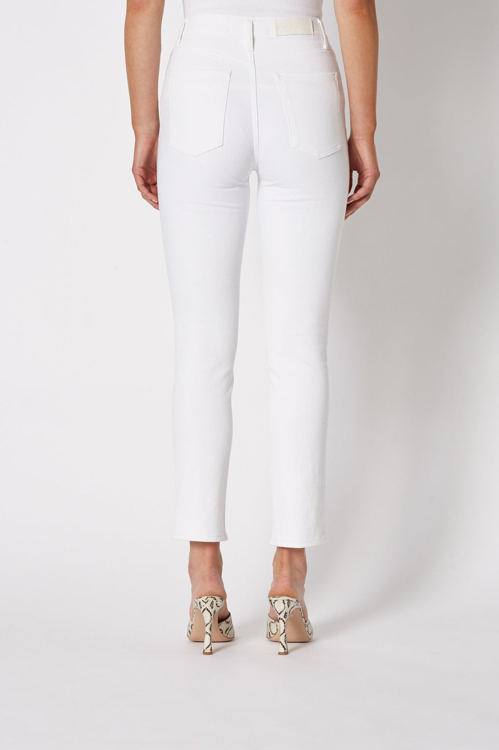 STRETCH HIGH RISE SLIM JEAN
