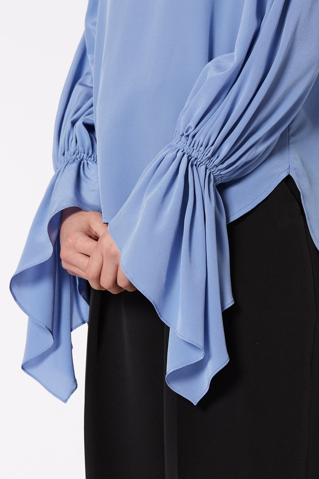 CDC FLUTE SLEEVE BLOUSE