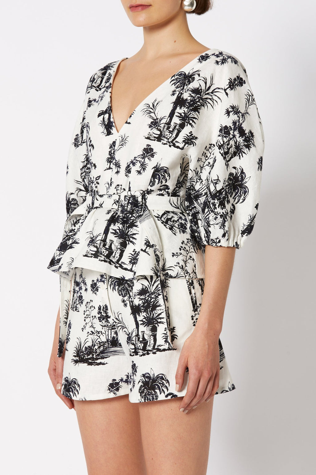 CHINOISERIE LINEN TOP