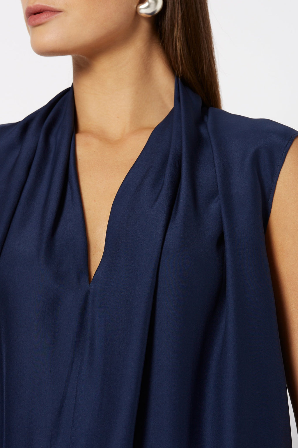 CHARMEUSE V NECK TANK
