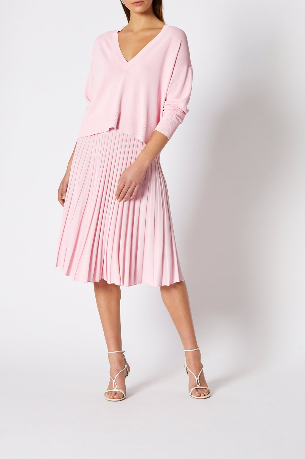 PLEATED RIB V-NECK SWEATER 16