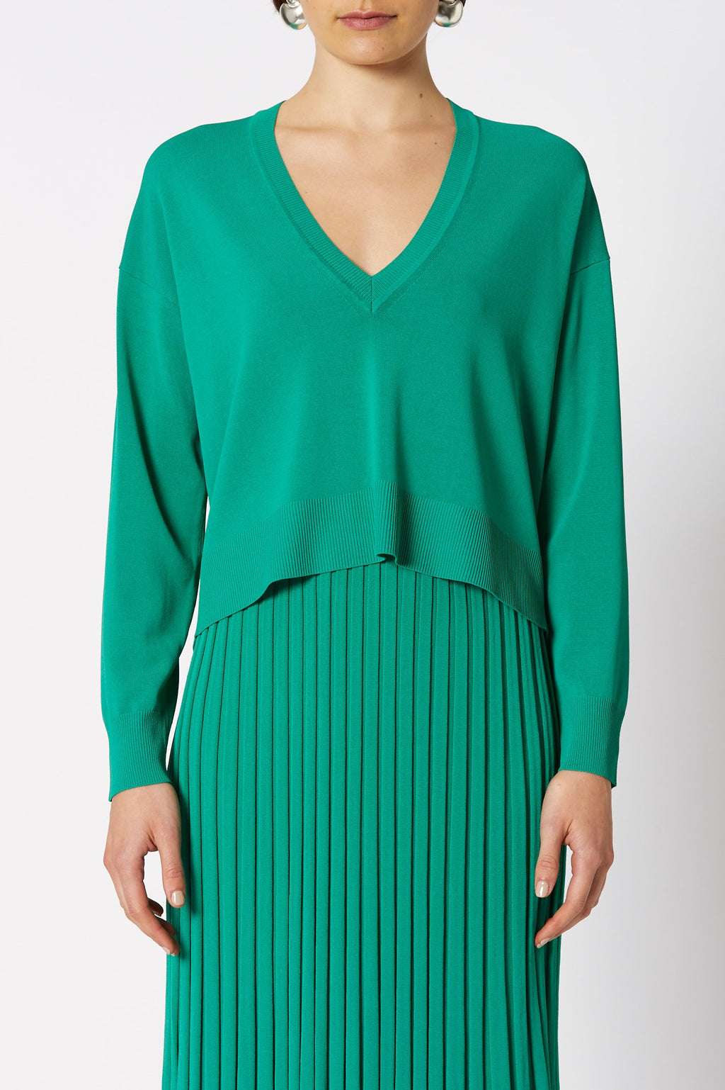 PLEATED RIB V-NECK SWEATER 16