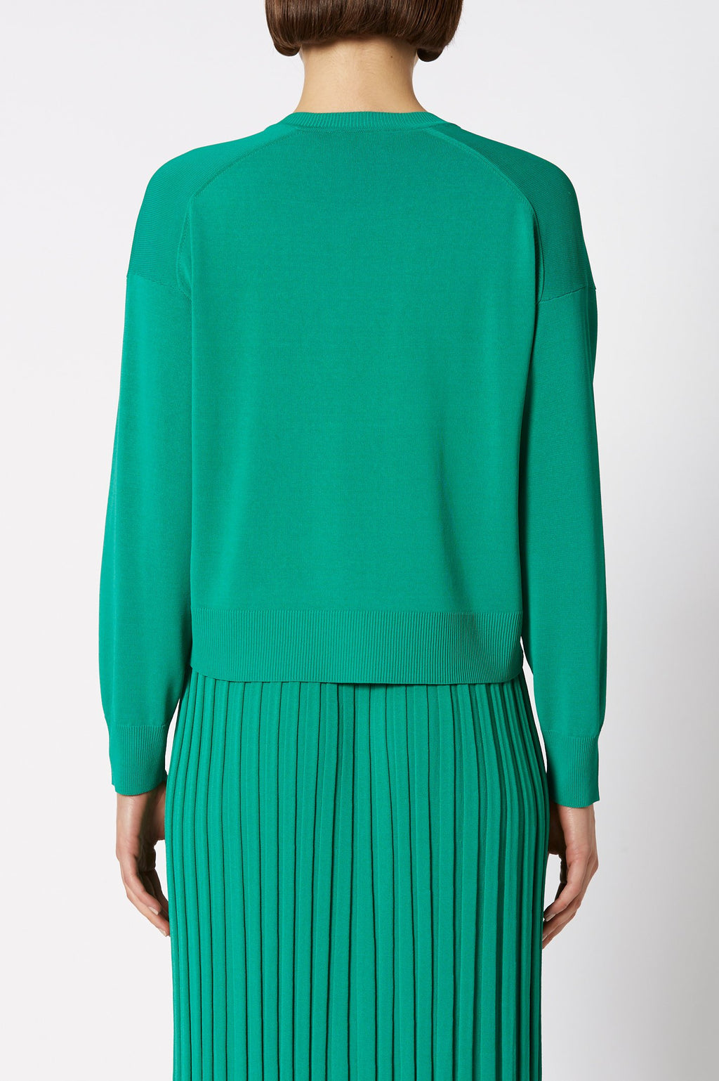 PLEATED RIB V-NECK SWEATER 16