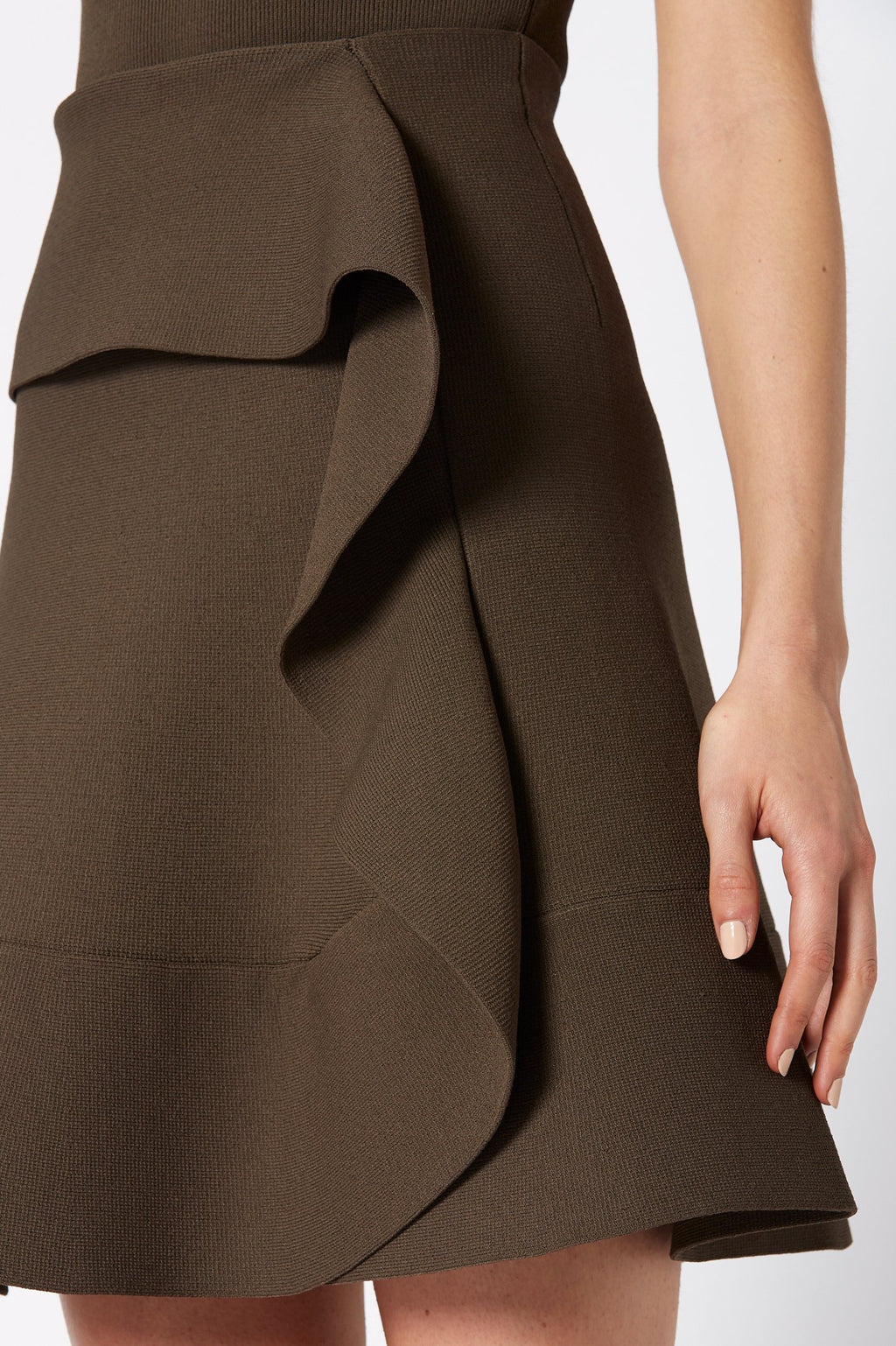 CREPE KNIT RUFFLE SKIRT