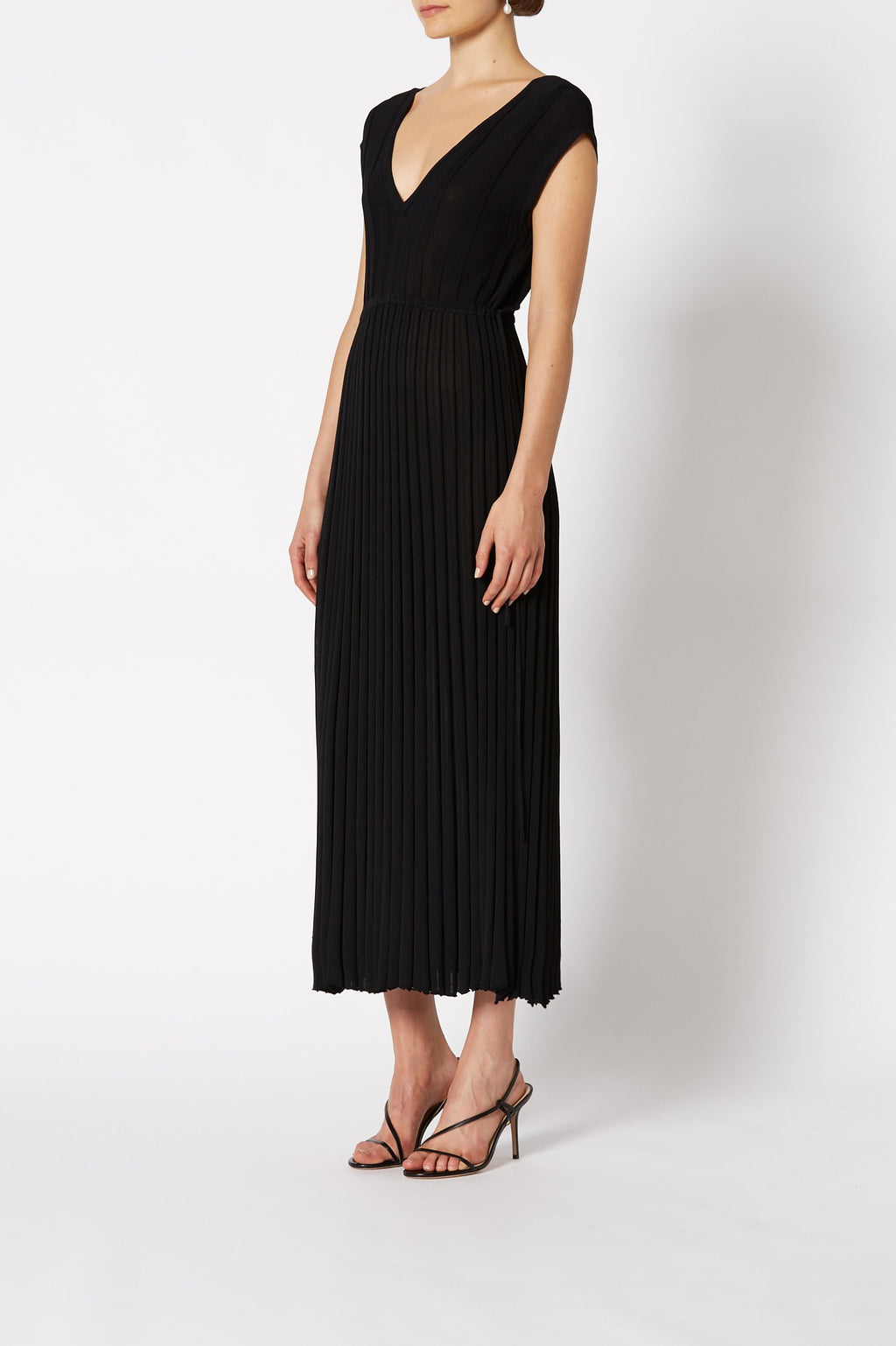 PLEATED RIB V-NECK GOWN 16