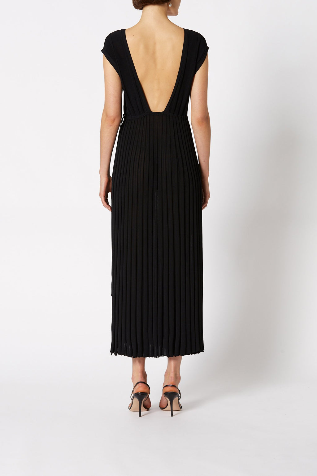 PLEATED RIB V-NECK GOWN 16