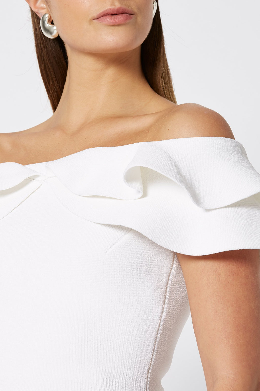 CREPE KNIT C-SHLDR RUFFLE TOP