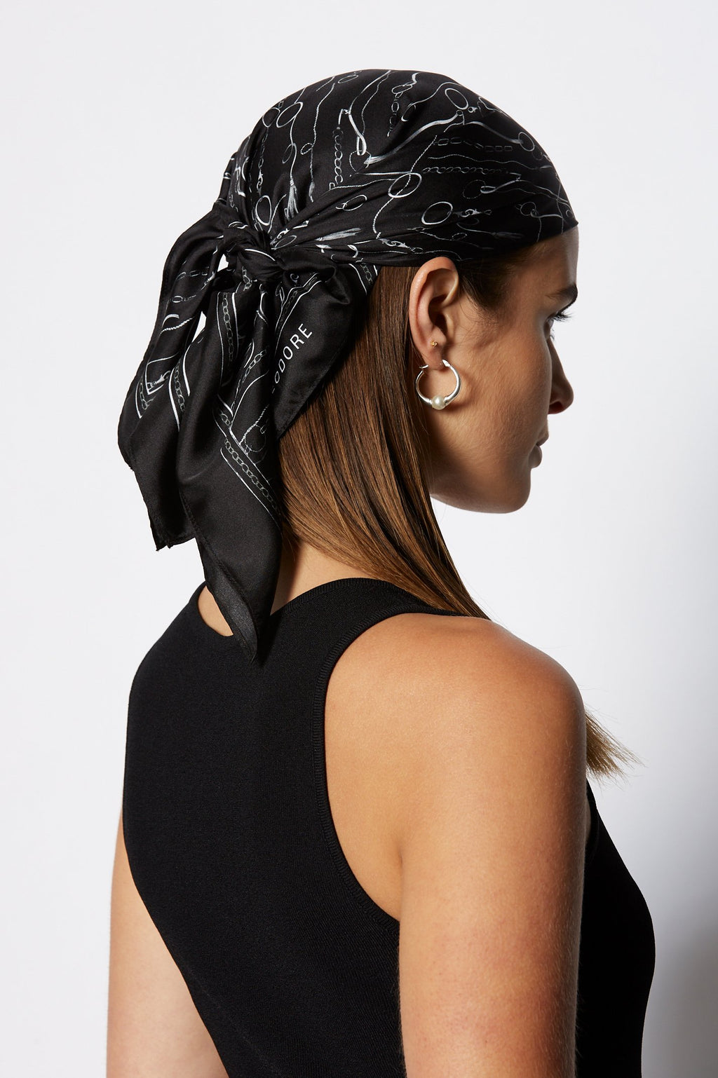SILK CHAIN SCARF