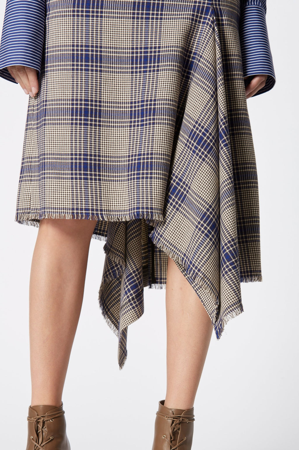 PLAID DRAPED HEM SKIRT