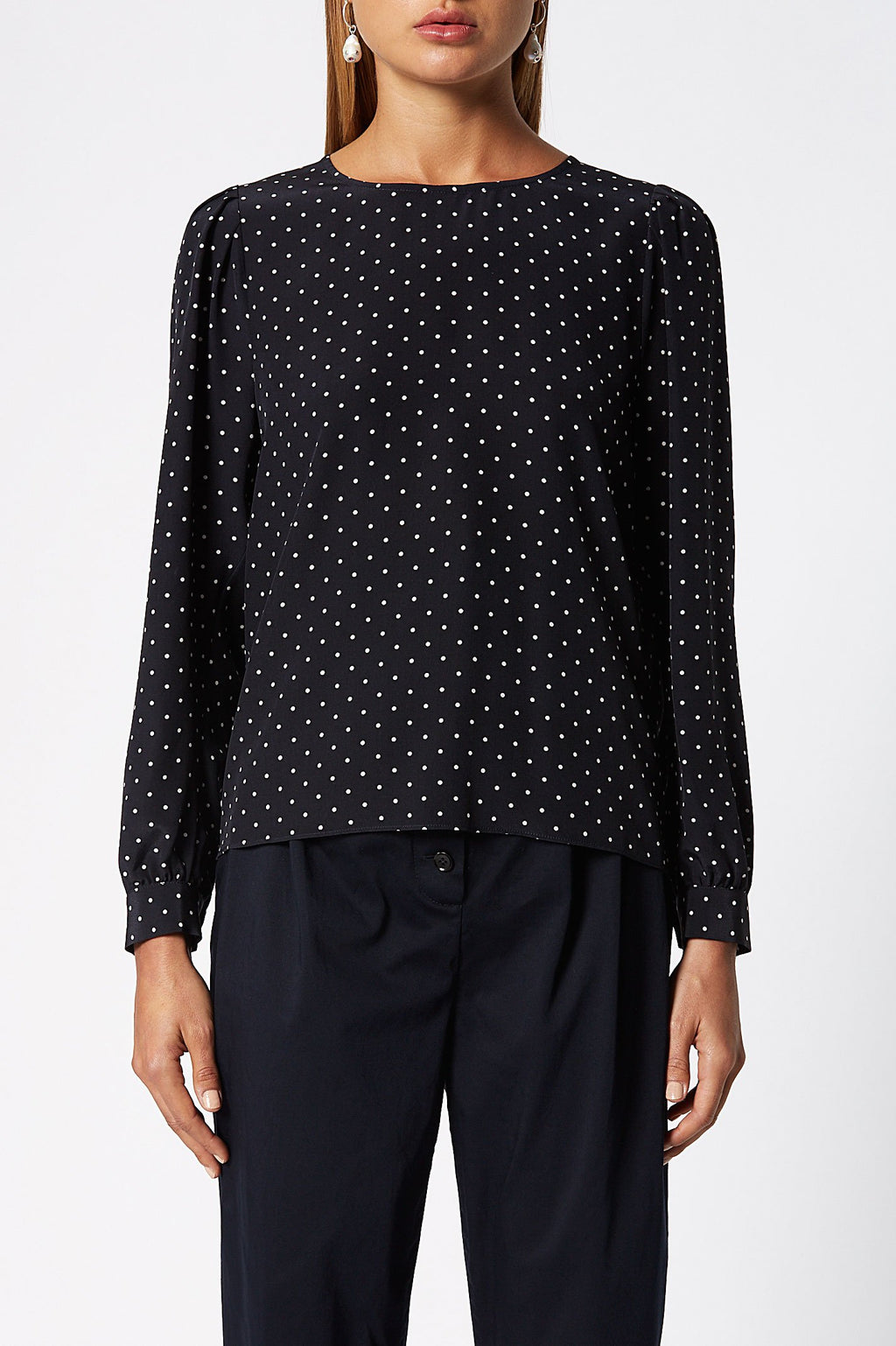 CDC SPOT PLEATED SLEEVE BLOUSE