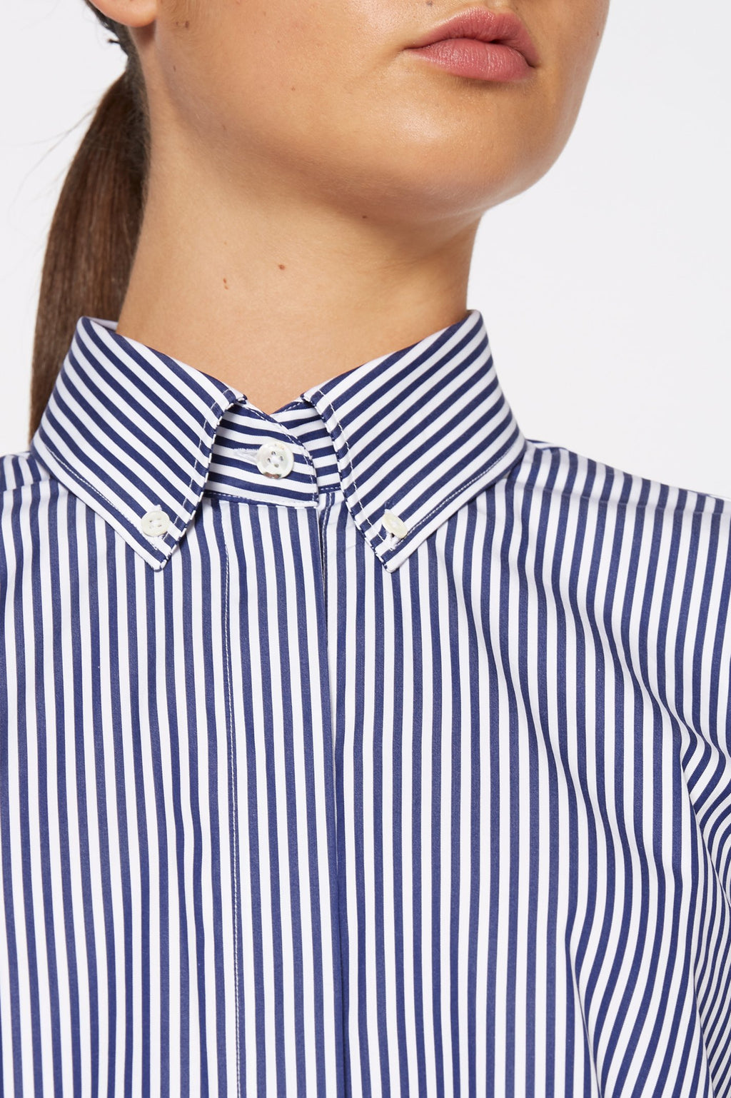 TAILORED COTTON BUTTON DOWN
