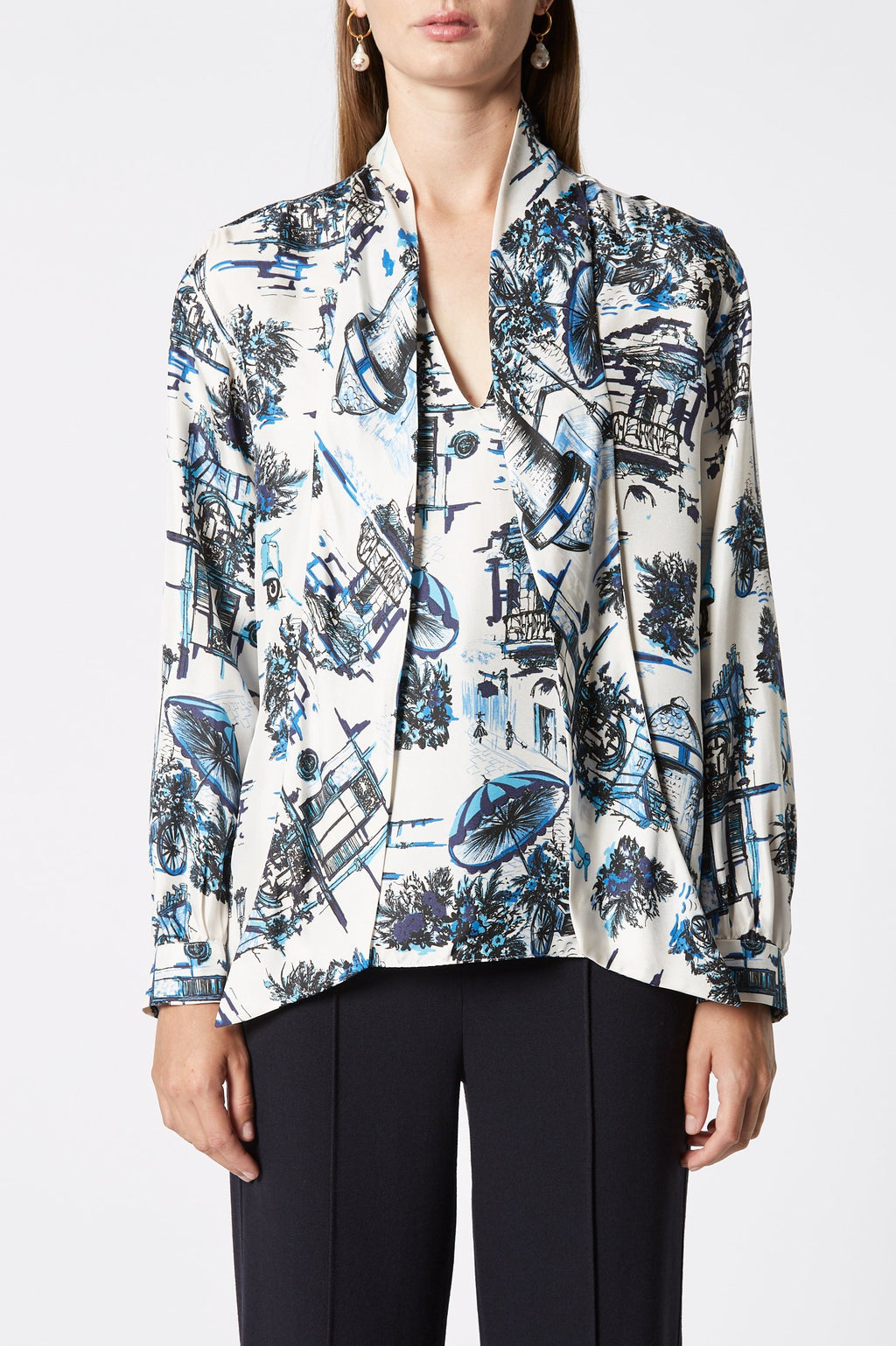 SILK SOUVENIR PRINT BLOUSE
