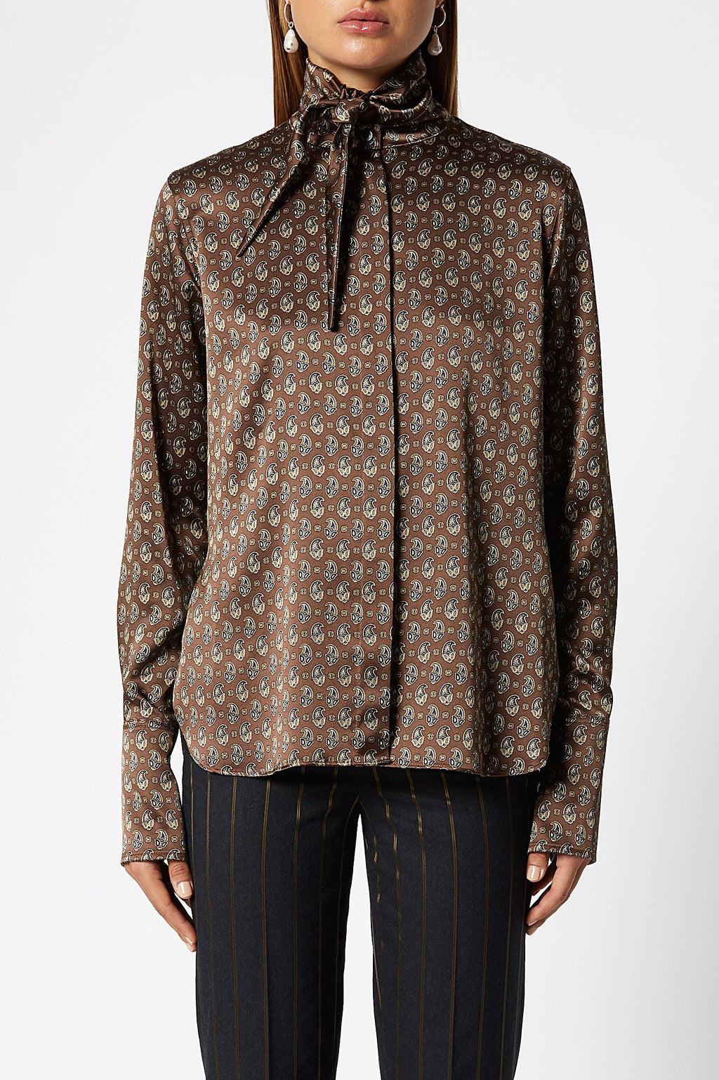SATIN PRINT CRAVAT SHIRT