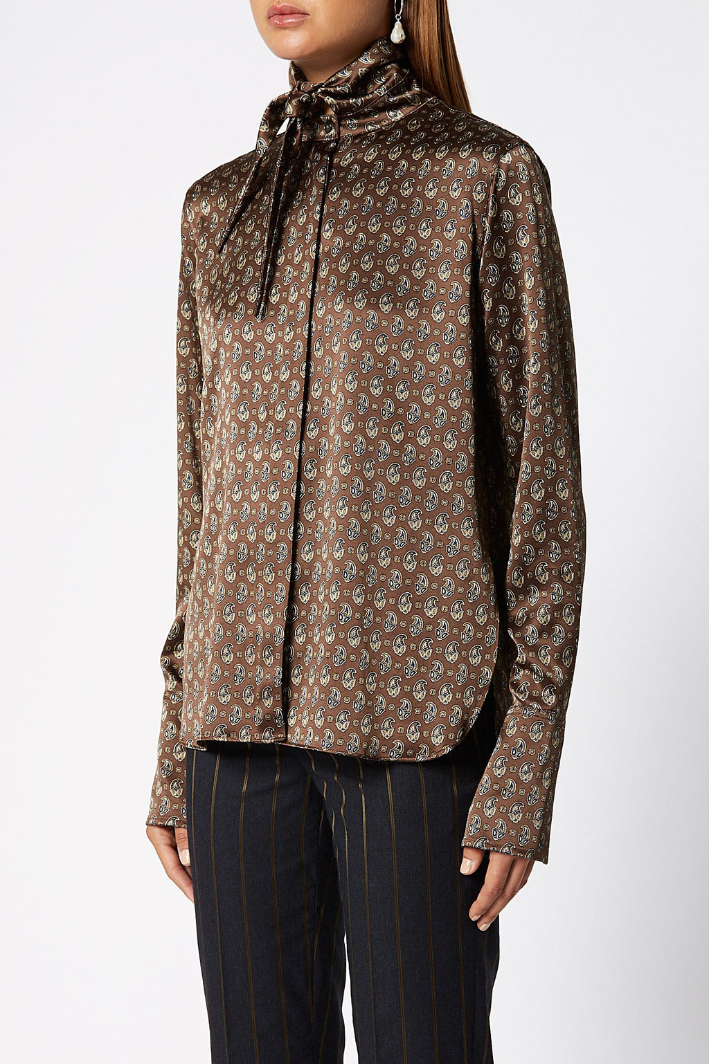 SATIN PRINT CRAVAT SHIRT