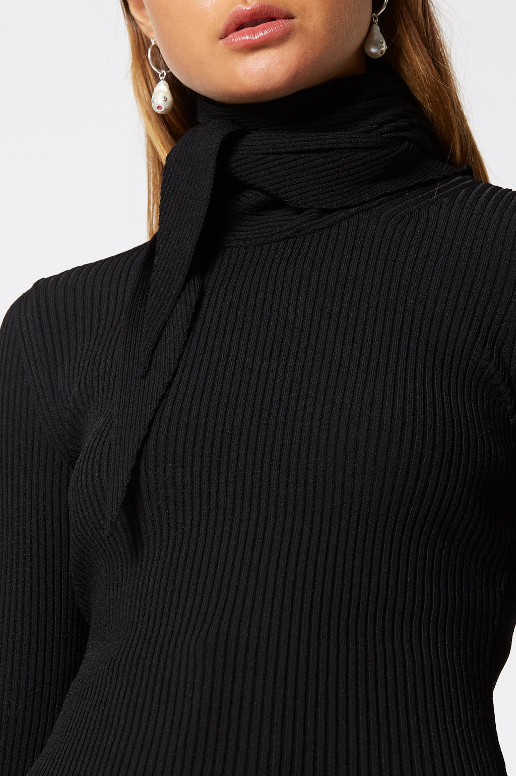 CREPE KNIT CRAVAT SWEATER