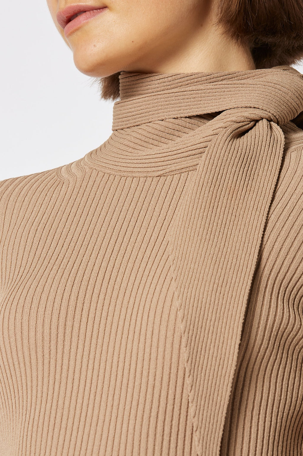 CREPE KNIT CRAVAT SWEATER