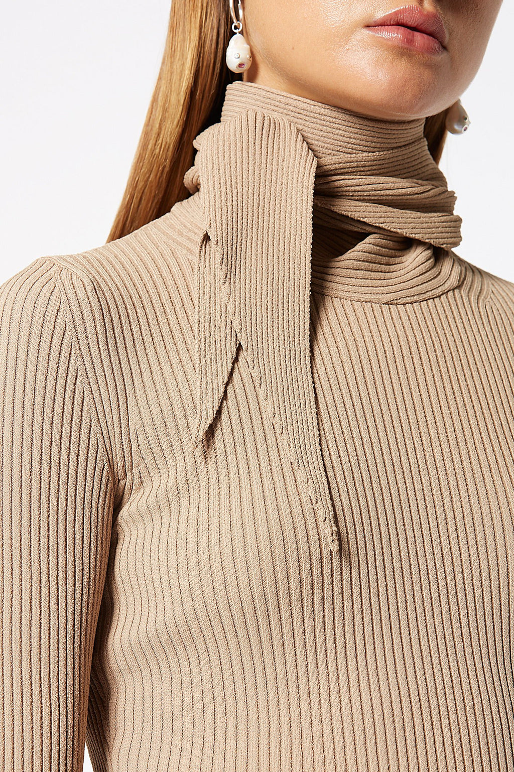 CREPE KNIT CRAVAT SWEATER