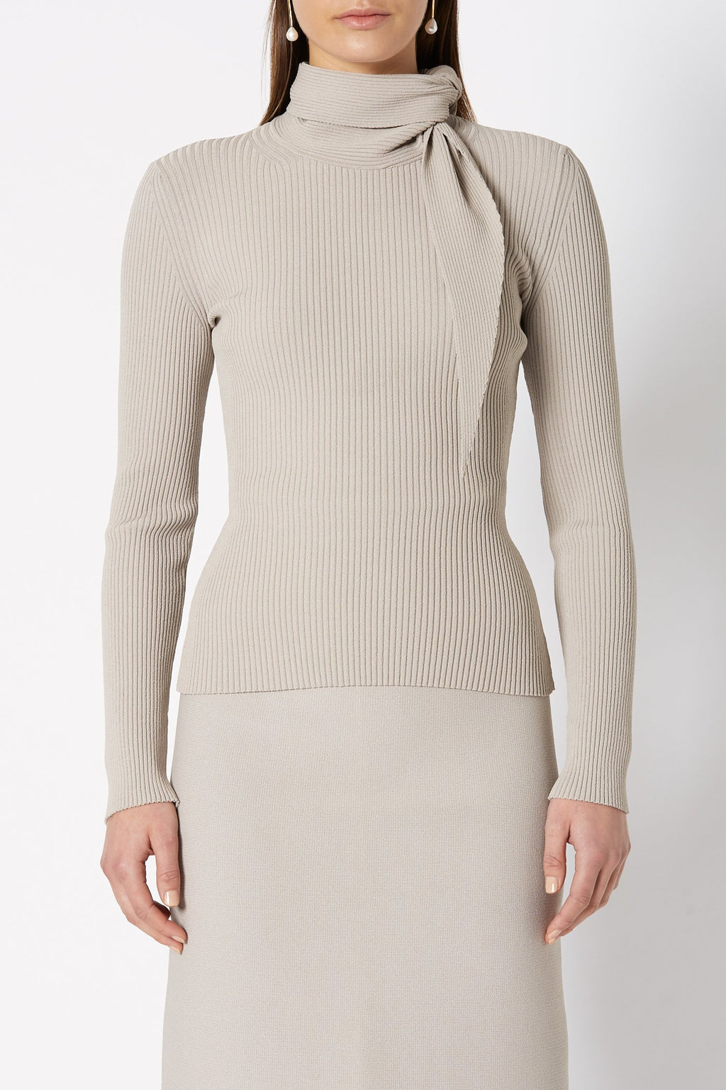 CREPE KNIT CRAVAT SWEATER