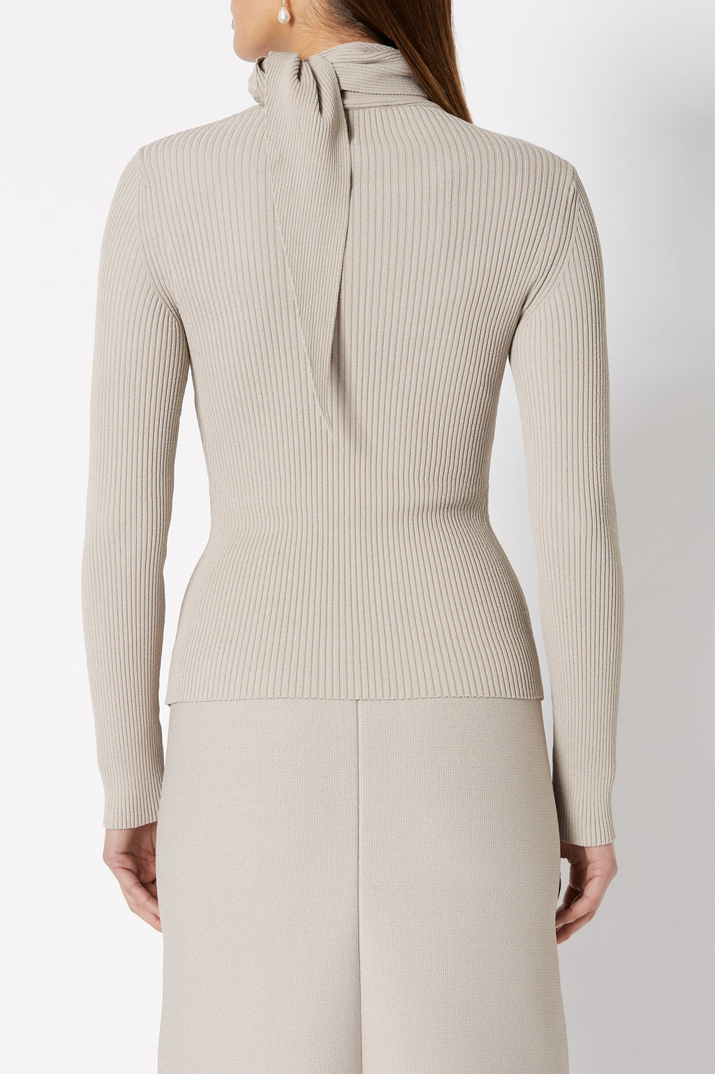 CREPE KNIT CRAVAT SWEATER