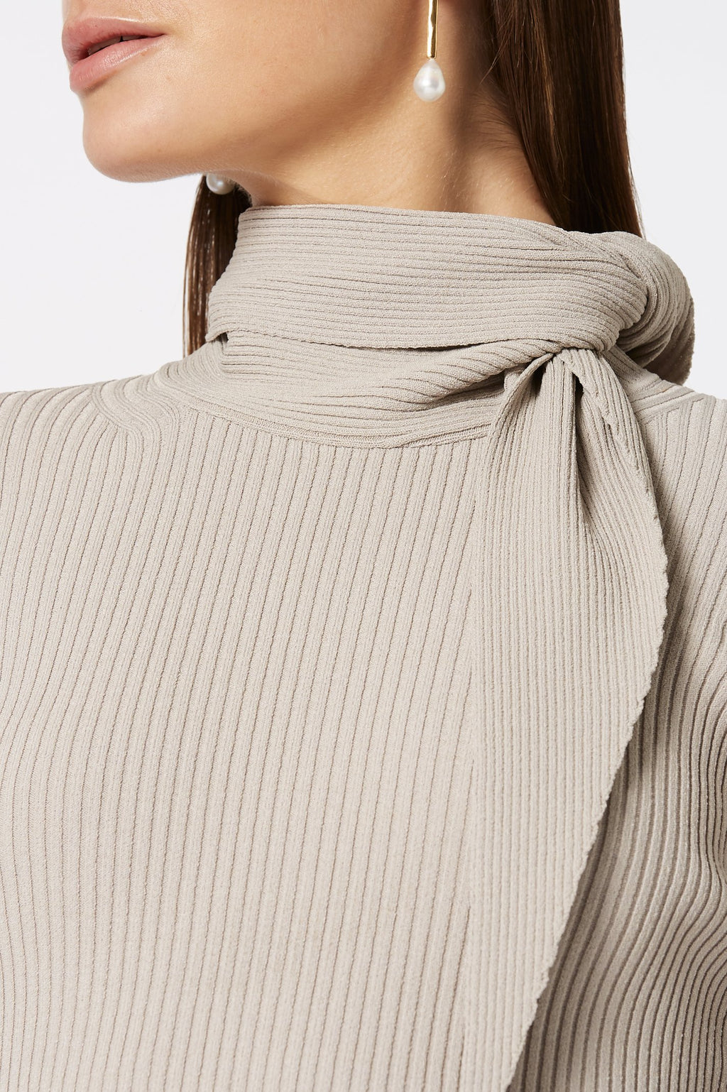 CREPE KNIT CRAVAT SWEATER