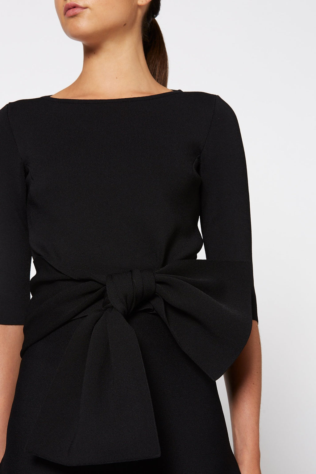 CREPE KNIT TIE FRONT TOP