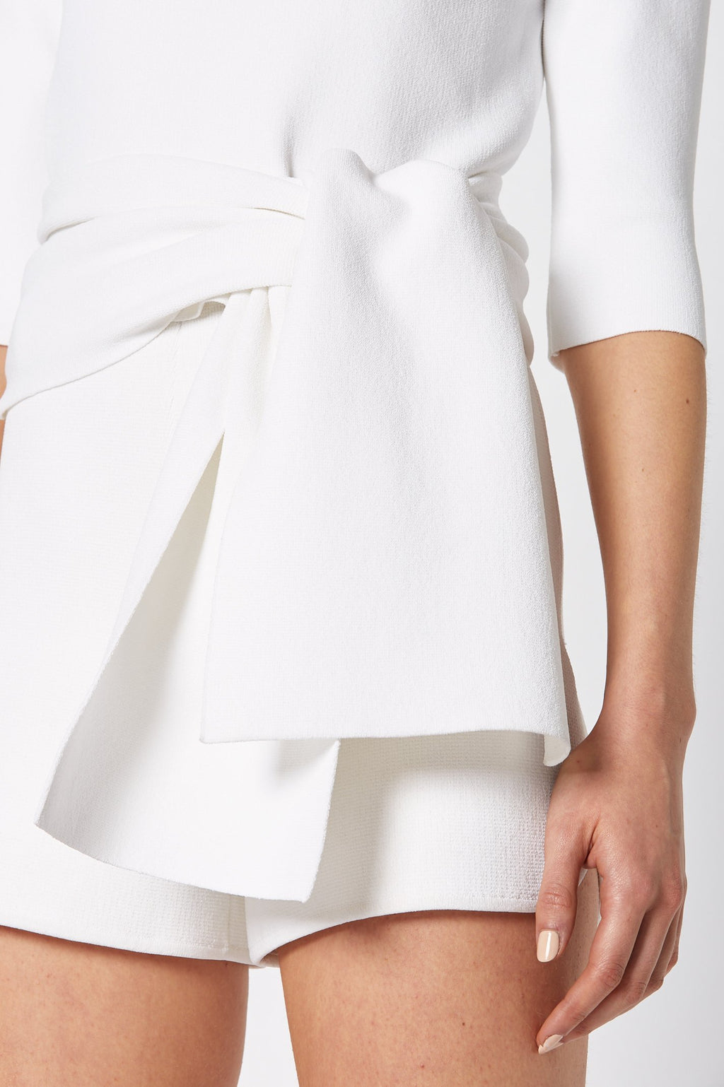 CREPE KNIT TIE FRONT TOP